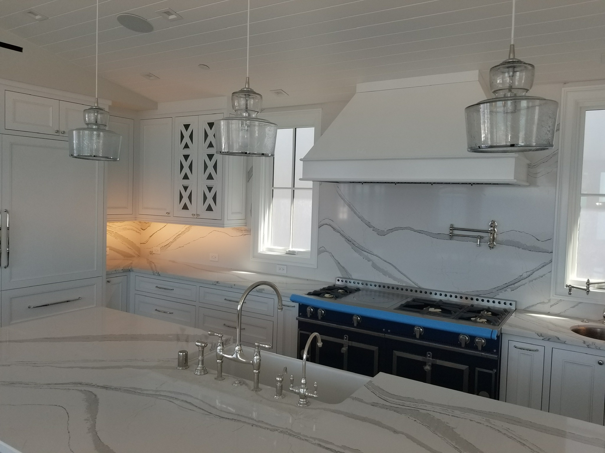 Manhattan Beach kitchen with shaker style custom cabinetry